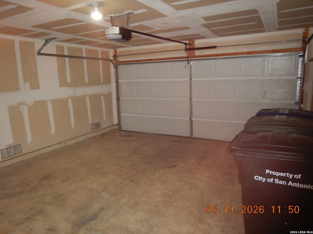 5711 Espada Clf, San Antonio, TX 78222