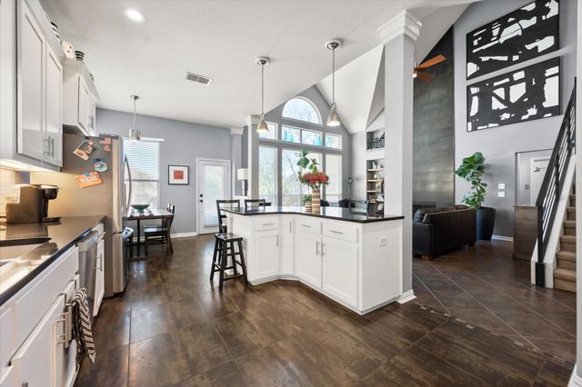 6341 Weaver Drive, Arlington, TX 76001