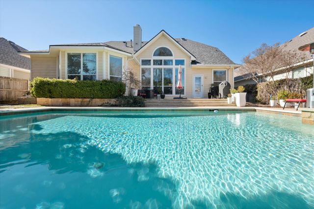 6341 Weaver Drive, Arlington, TX 76001