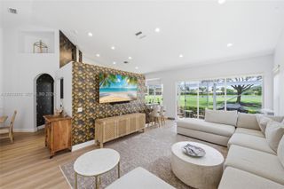 8141 Sandpiper Way, West Palm Beach, FL 33412