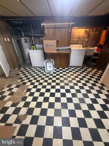 874 TAYLOR DR, Folcroft, PA 19032