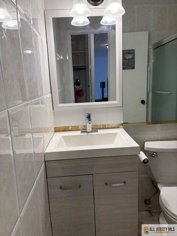 123 S Adelaide Avenue 1C, Highland Park, NJ 08904