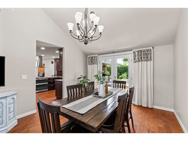 2249 BONNIE Ln, Springfield, OR 97477