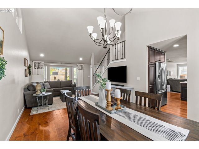 2249 BONNIE Ln, Springfield, OR 97477