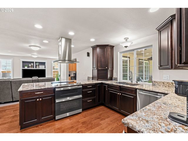 2249 BONNIE Ln, Springfield, OR 97477