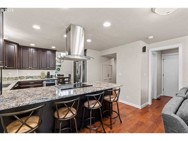 2249 BONNIE Ln, Springfield, OR 97477