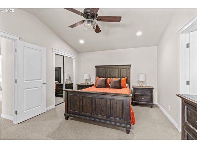 2249 BONNIE Ln, Springfield, OR 97477
