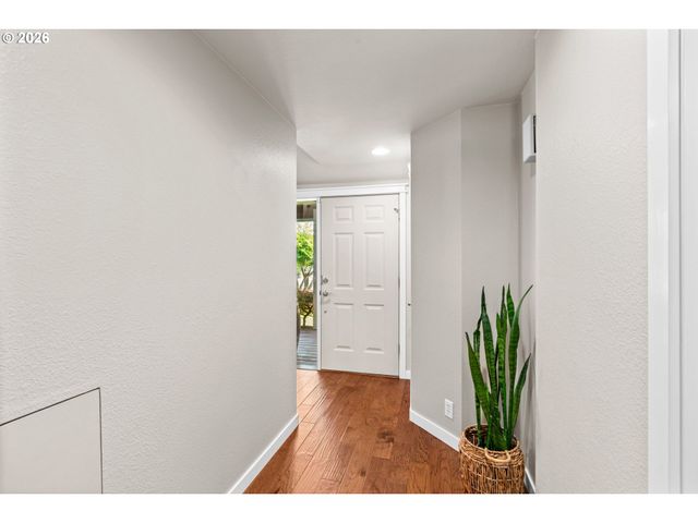2249 BONNIE Ln, Springfield, OR 97477
