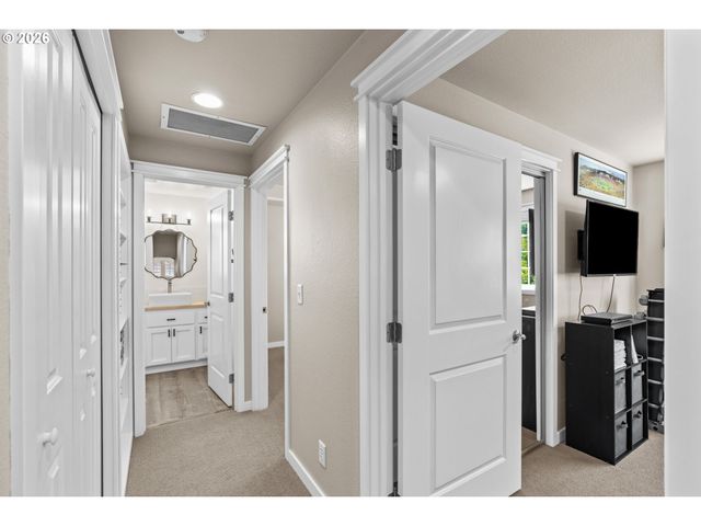 2249 BONNIE Ln, Springfield, OR 97477