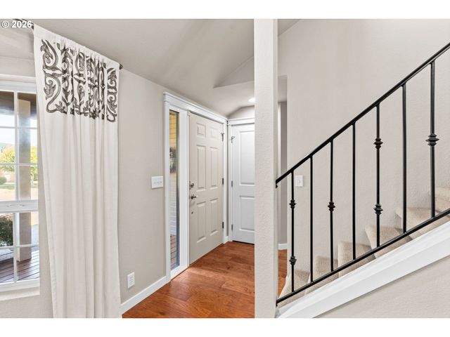 2249 BONNIE Ln, Springfield, OR 97477