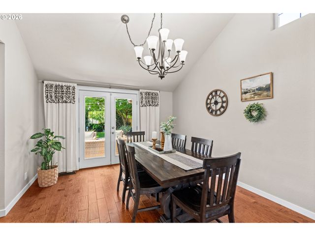 2249 BONNIE Ln, Springfield, OR 97477