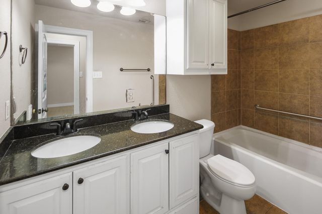 14107 Renee Lane, College Station, TX 77845