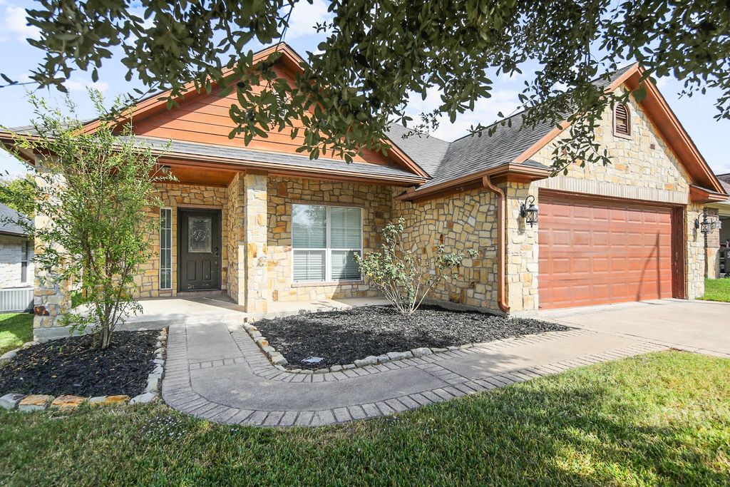 14107 Renee Lane, College Station, TX 77845