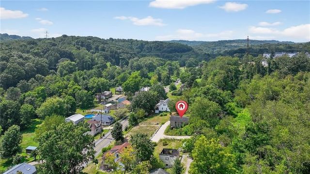 3143 Santiago Rd, Imperial, PA 15126