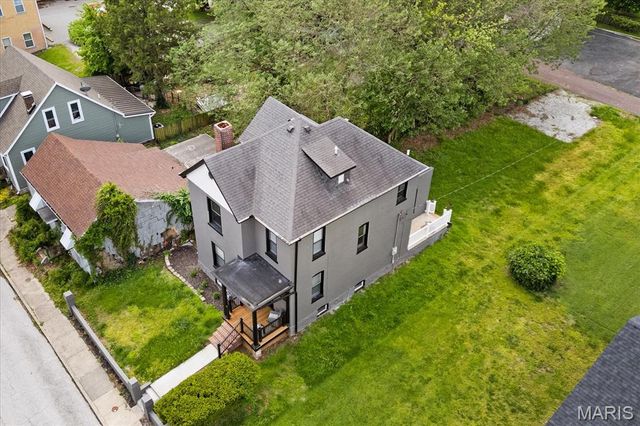 221 N Jackson Street, Belleville, IL 62220
