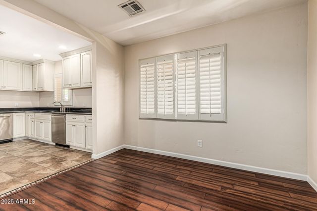 2807 N 8TH Avenue, Phoenix, AZ 85007