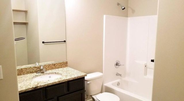 6411 S Vassar Ave, Derby, KS 67037