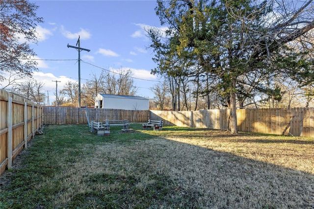 436 S Ash Street, Ottawa, KS 66067
