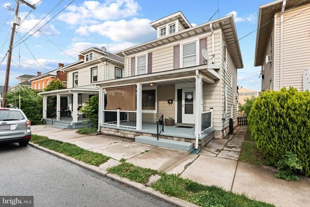 6 S PENN ST, Hanover, PA 17331