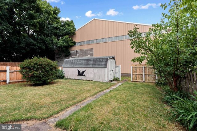 6 S PENN ST, Hanover, PA 17331