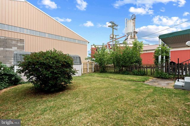 6 S PENN ST, Hanover, PA 17331