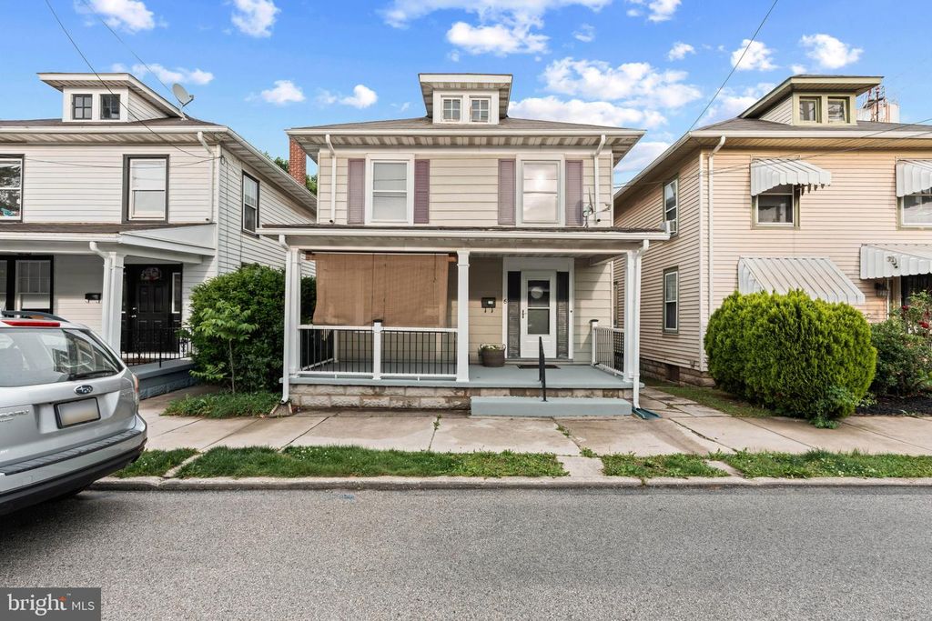 6 S PENN ST, Hanover, PA 17331