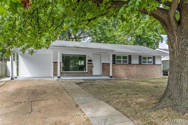 655 Gerald Avenue, Florissant, MO 63031