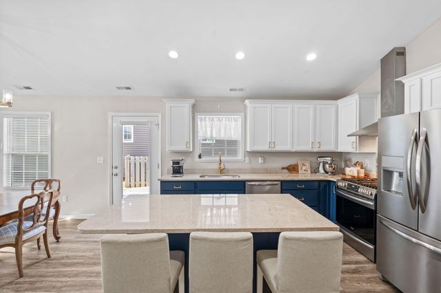 2900 Sullivans Trace, Lexington, KY 40511