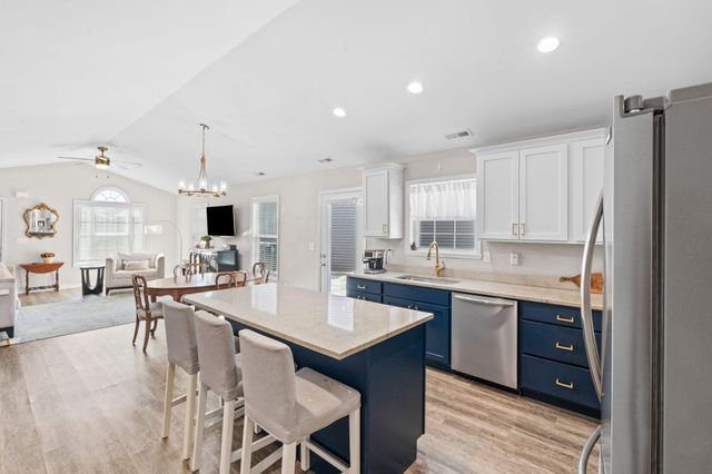 2900 Sullivans Trace, Lexington, KY 40511