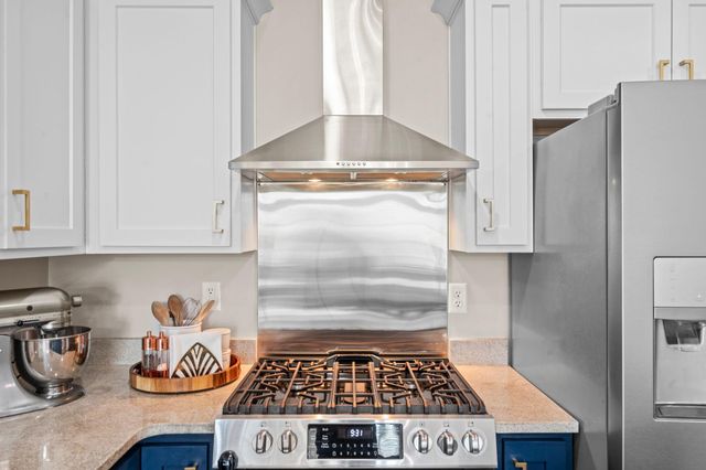 2900 Sullivans Trace, Lexington, KY 40511