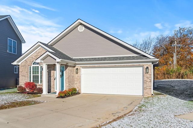 2900 Sullivans Trace, Lexington, KY 40511