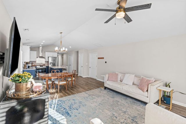 2900 Sullivans Trace, Lexington, KY 40511