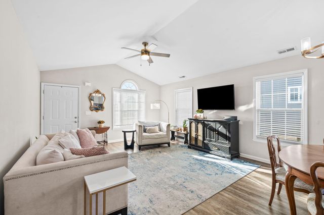 2900 Sullivans Trace, Lexington, KY 40511