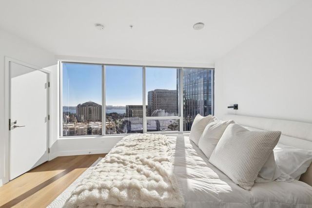 888 W E St 1504, San Diego, CA 92101