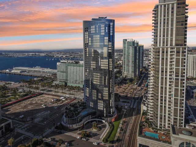 888 W E St 1504, San Diego, CA 92101