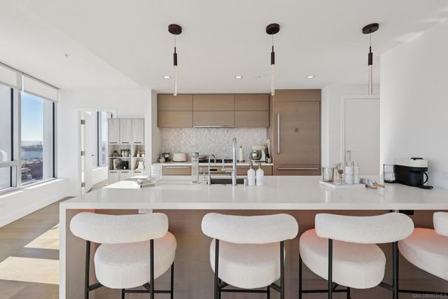 888 W E St 1504, San Diego, CA 92101