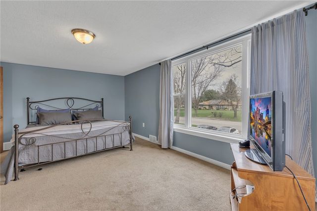 2893 Brodhead Rd, Hopewell Twp, PA 15001