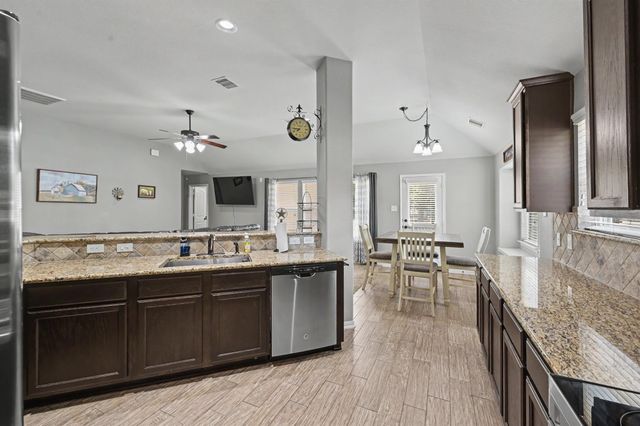 9175 Wapiti Trail, Conroe, TX 77303