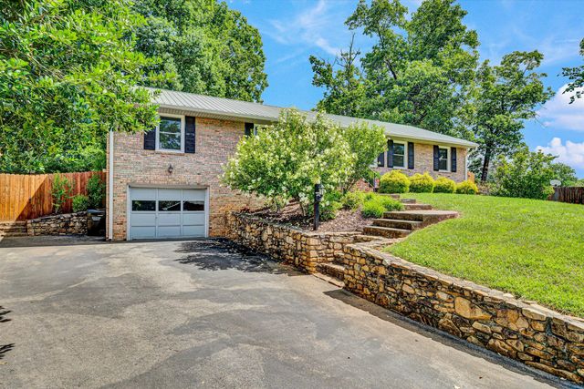 481 Dot CIR, Salem, VA 24153