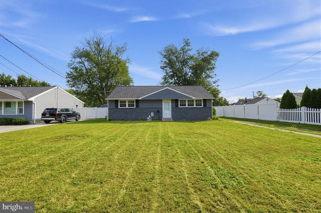1493 S DELSEA DR, Woodbury, NJ 08096