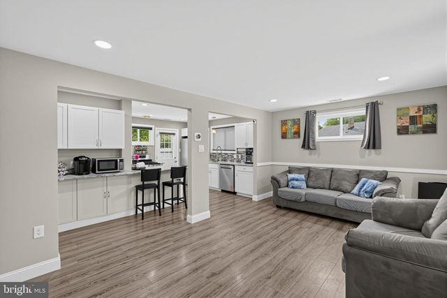 1493 S DELSEA DR, Woodbury, NJ 08096