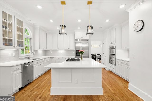 702 SE Cheswich Overlook SE, Marietta, GA 30067