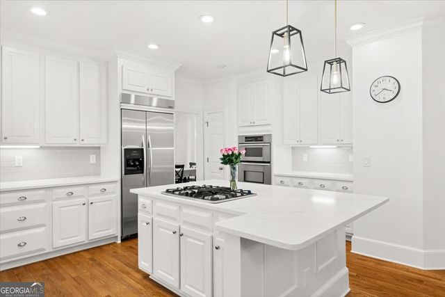 702 SE Cheswich Overlook SE, Marietta, GA 30067