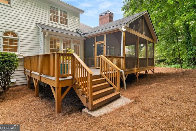 702 SE Cheswich Overlook SE, Marietta, GA 30067