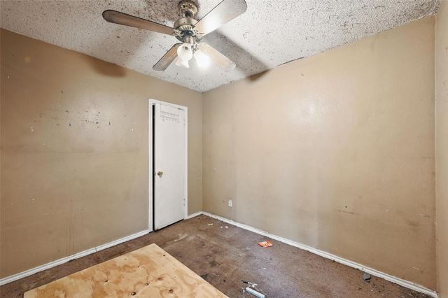3824 Stuart Drive, Fort Worth, TX 76110