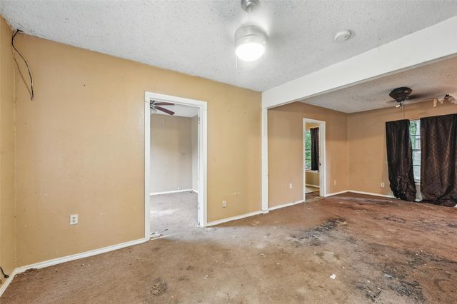 3824 Stuart Drive, Fort Worth, TX 76110