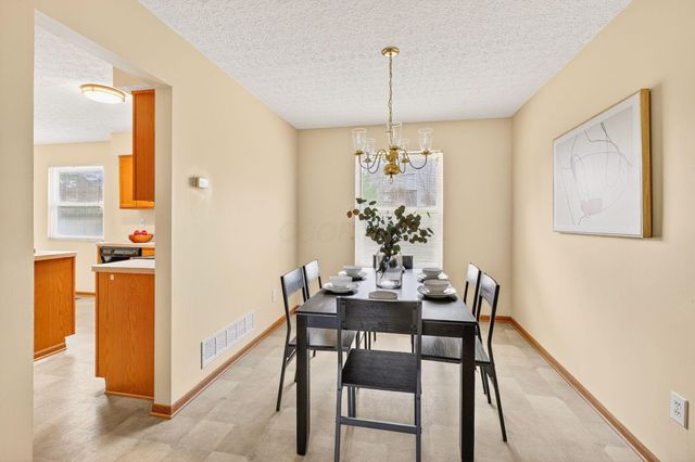 6495 Saylor Street, Canal Winchester, OH 43110