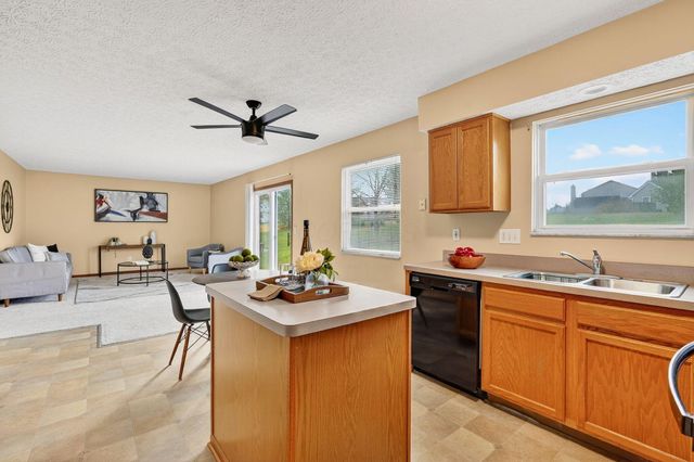 6495 Saylor Street, Canal Winchester, OH 43110