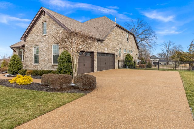 928 Vinings Blvd, Gallatin, TN 37066