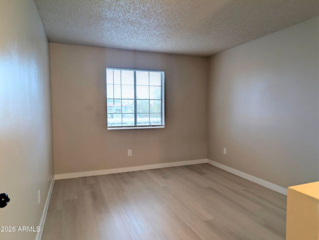 533 W GUADALUPE Road 2016, Mesa, AZ 85210